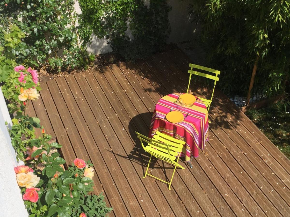 Les Gites Du Clos Saint-Martin Maule 外观 照片