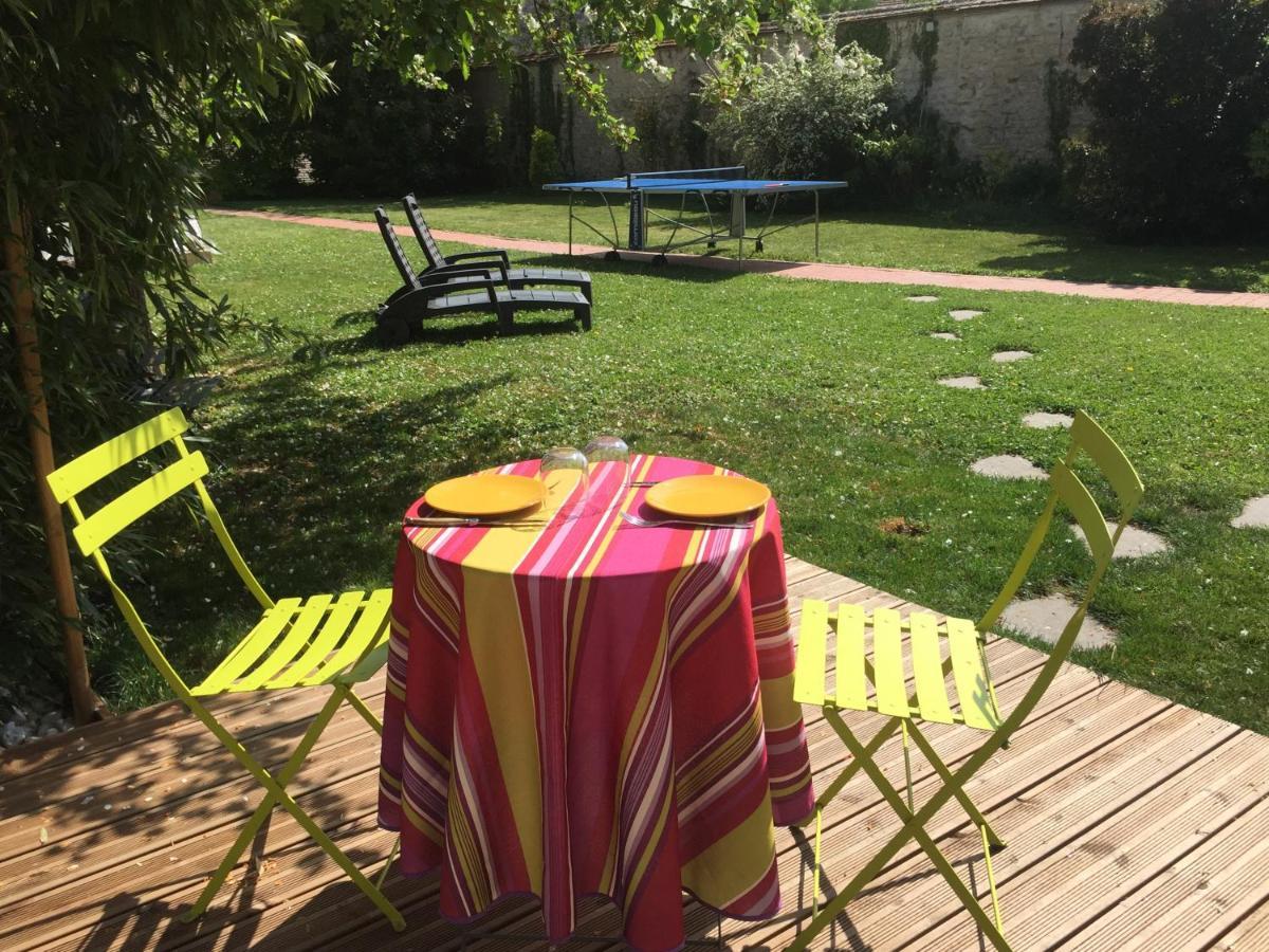 Les Gites Du Clos Saint-Martin Maule 外观 照片